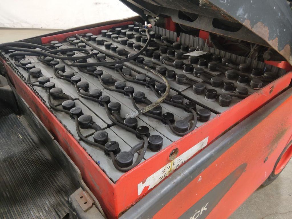 Linde E30L-01 - Forklift listrik: gambar 4 Linde E30L-01 - Forklift listrik: gambar 4