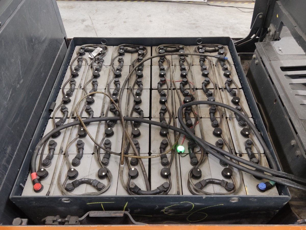 Linde P250 - Traktor derek: gambar 4 Linde P250 - Traktor derek: gambar 4