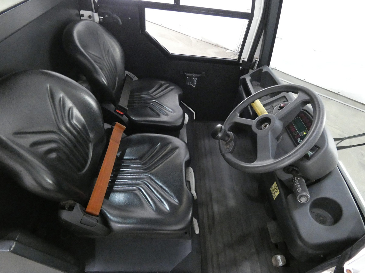 Linde P250 - Traktor derek: gambar 3 Linde P250 - Traktor derek: gambar 3