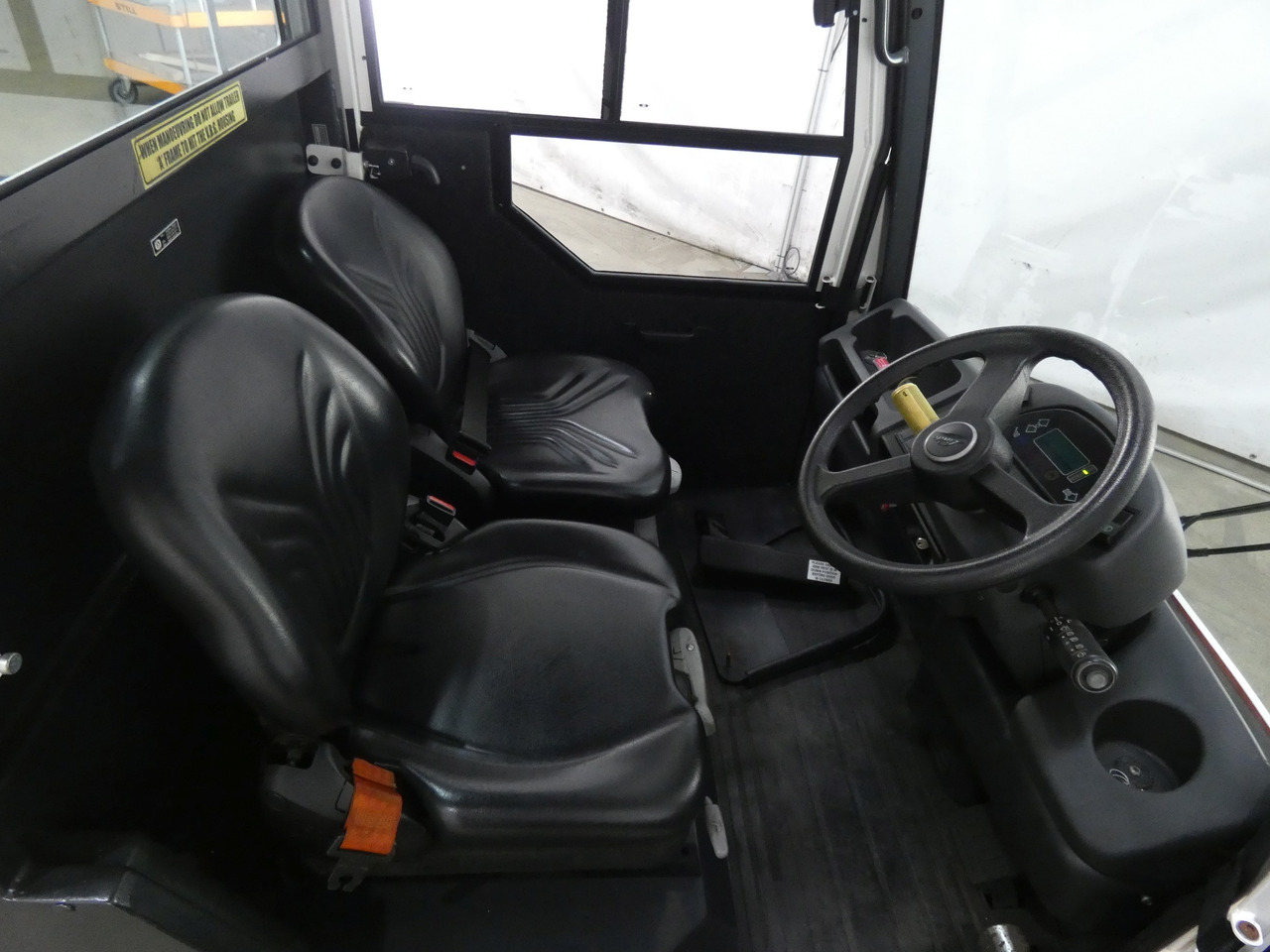 Linde P250 - Traktor derek: gambar 3 Linde P250 - Traktor derek: gambar 3