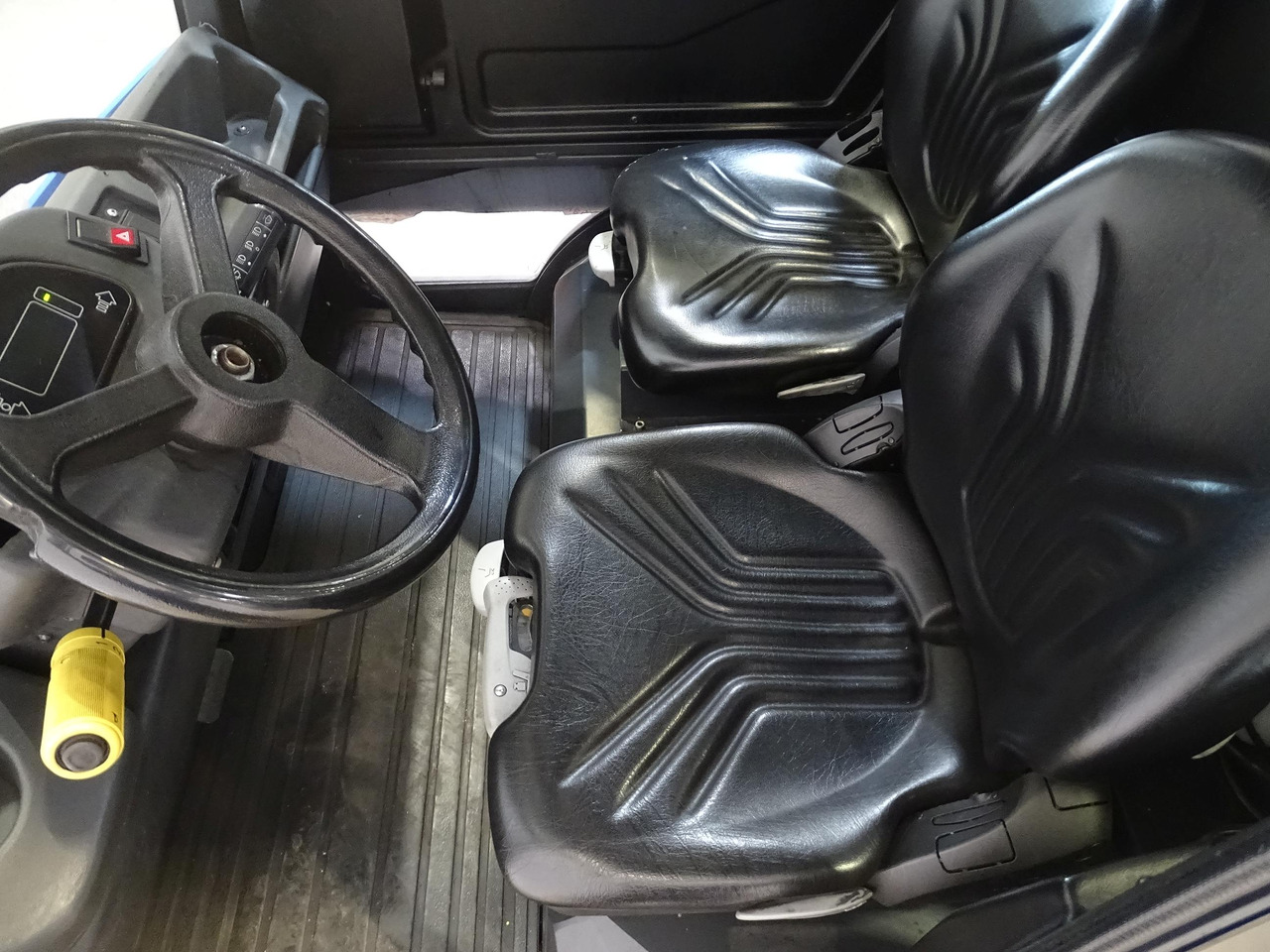 Linde P250 - Traktor derek: gambar 3 Linde P250 - Traktor derek: gambar 3