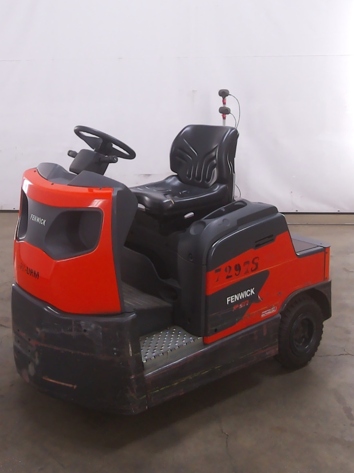Linde P60 - Traktor derek: gambar 1 Linde P60 - Traktor derek: gambar 1