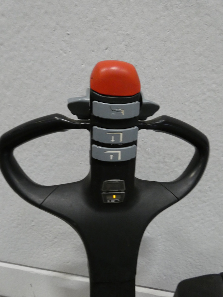 Still ECU16 - Truk pallet: gambar 3 Still ECU16 - Truk pallet: gambar 3