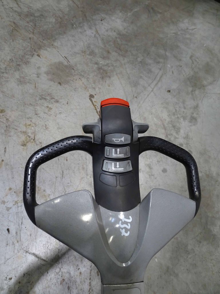 Still EXV16 - Penumpuk: gambar 3 Still EXV16 - Penumpuk: gambar 3