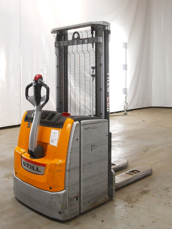 Still EXV16 - Penumpuk: gambar 2 Still EXV16 - Penumpuk: gambar 2