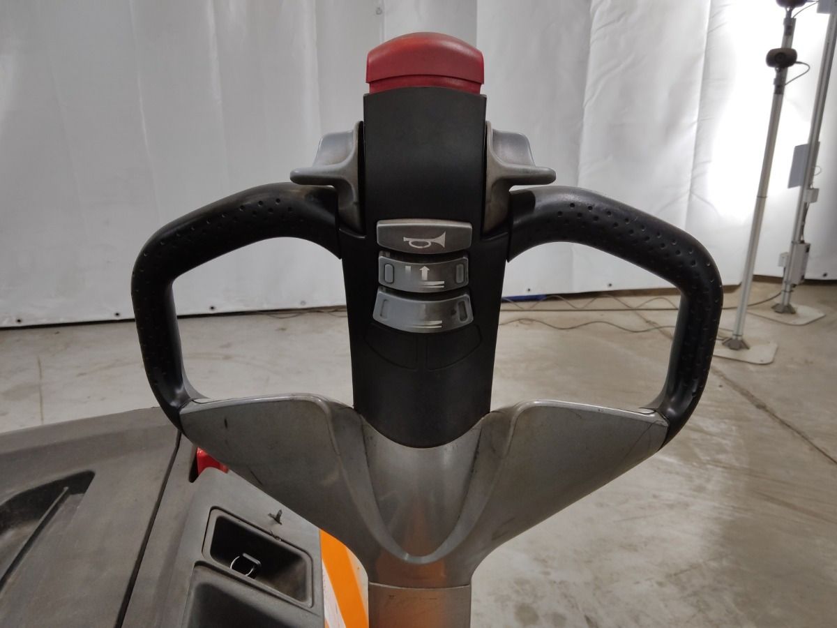 Still EXV16 - Penumpuk: gambar 3 Still EXV16 - Penumpuk: gambar 3