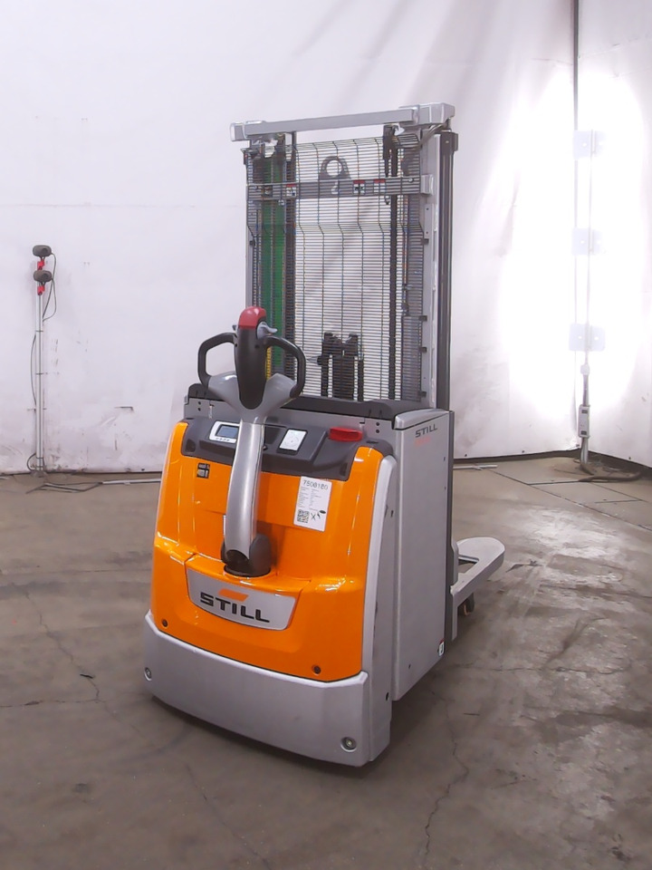 Still EXV20I - Penumpuk: gambar 2 Still EXV20I - Penumpuk: gambar 2