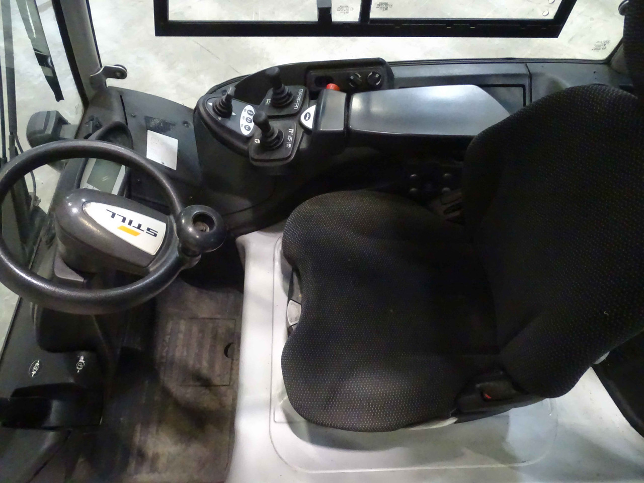 Still RX60-30L/600 - Forklift listrik: gambar 3 Still RX60-30L/600 - Forklift listrik: gambar 3