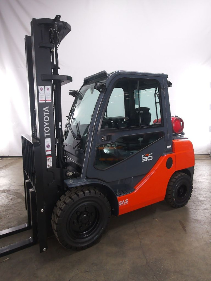 Toyota 02-8FGF30 - Forklift LPG: gambar 4 Toyota 02-8FGF30 - Forklift LPG: gambar 4