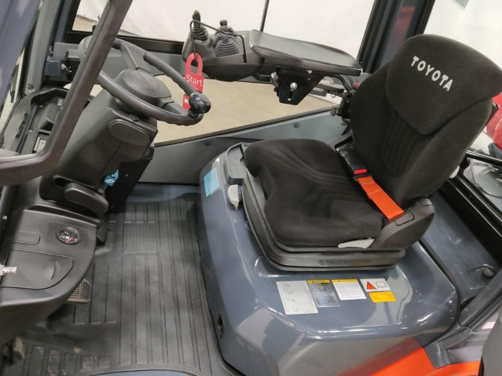 Toyota 02-8FGF30 - Forklift LPG: gambar 3 Toyota 02-8FGF30 - Forklift LPG: gambar 3