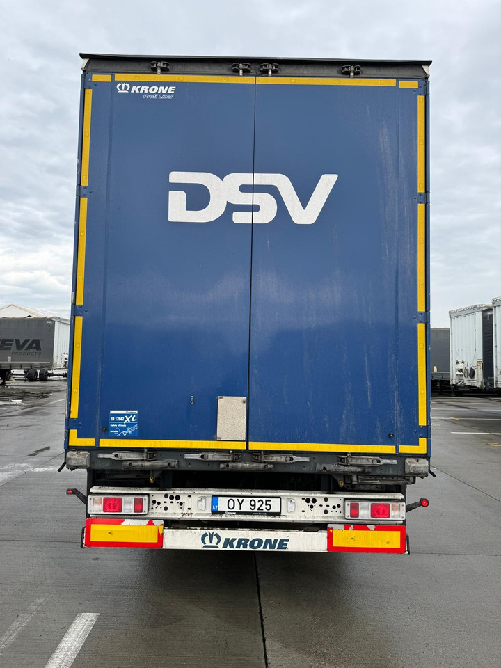 Semi-trailer dengan terpal samping baru Krone SD: gambar 6