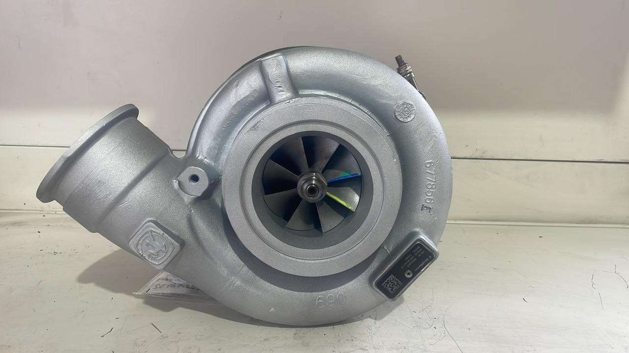 BorgWarner RE547978 - Turbo untuk Traktor: gambar 1 BorgWarner RE547978 - Turbo untuk Traktor: gambar 1