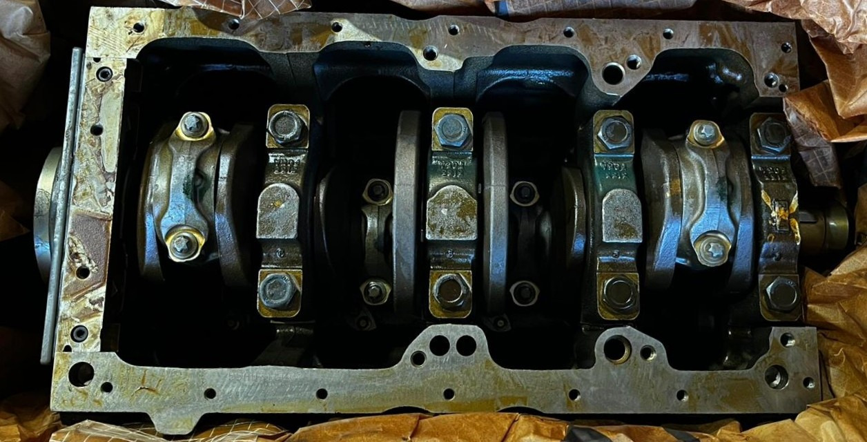 CATERPILLAR 359-0731 – Genuine Caterpillar Engine Block - CAT 3054C - Mesin: gambar 1 CATERPILLAR 359-0731 – Genuine Caterpillar Engine Block - CAT 3054C - Mesin: gambar 1