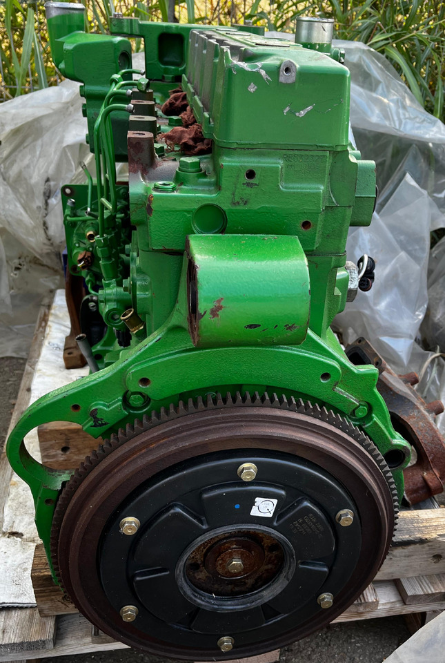 JOHN DEERE 4045H - Mesin: gambar 4 JOHN DEERE 4045H - Mesin: gambar 4