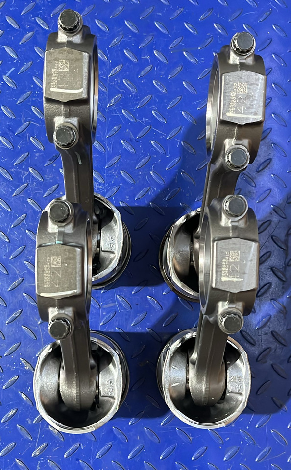 John Deere SET PISTON SI CAMASA JOHN DEERE RE500608 - Suku Cadang Mesin: gambar 5 John Deere SET PISTON SI CAMASA JOHN DEERE RE500608 - Suku Cadang Mesin: gambar 5