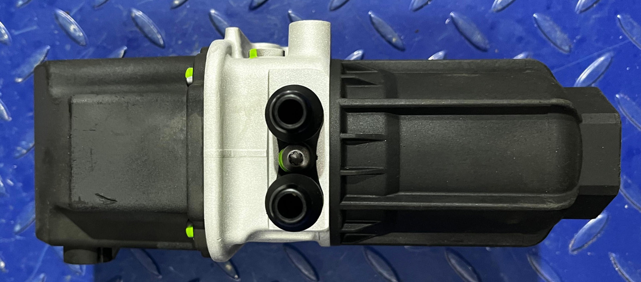 MERCEDES-BENZ AdBlue Pump Reconditioned Mercedes Actros MP5 - Tangki adBlue: gambar 5 MERCEDES-BENZ AdBlue Pump Reconditioned Mercedes Actros MP5 - Tangki adBlue: gambar 5