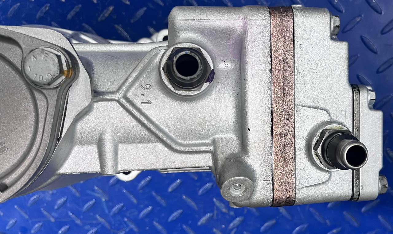 Mercedes Actros MP4 Air Compressor Euro 6 A4701302015 Reconditioned - Kompresor rem udara untuk Truk: gambar 4 Mercedes Actros MP4 Air Compressor Euro 6 A4701302015 Reconditioned - Kompresor rem udara untuk Truk: gambar 4