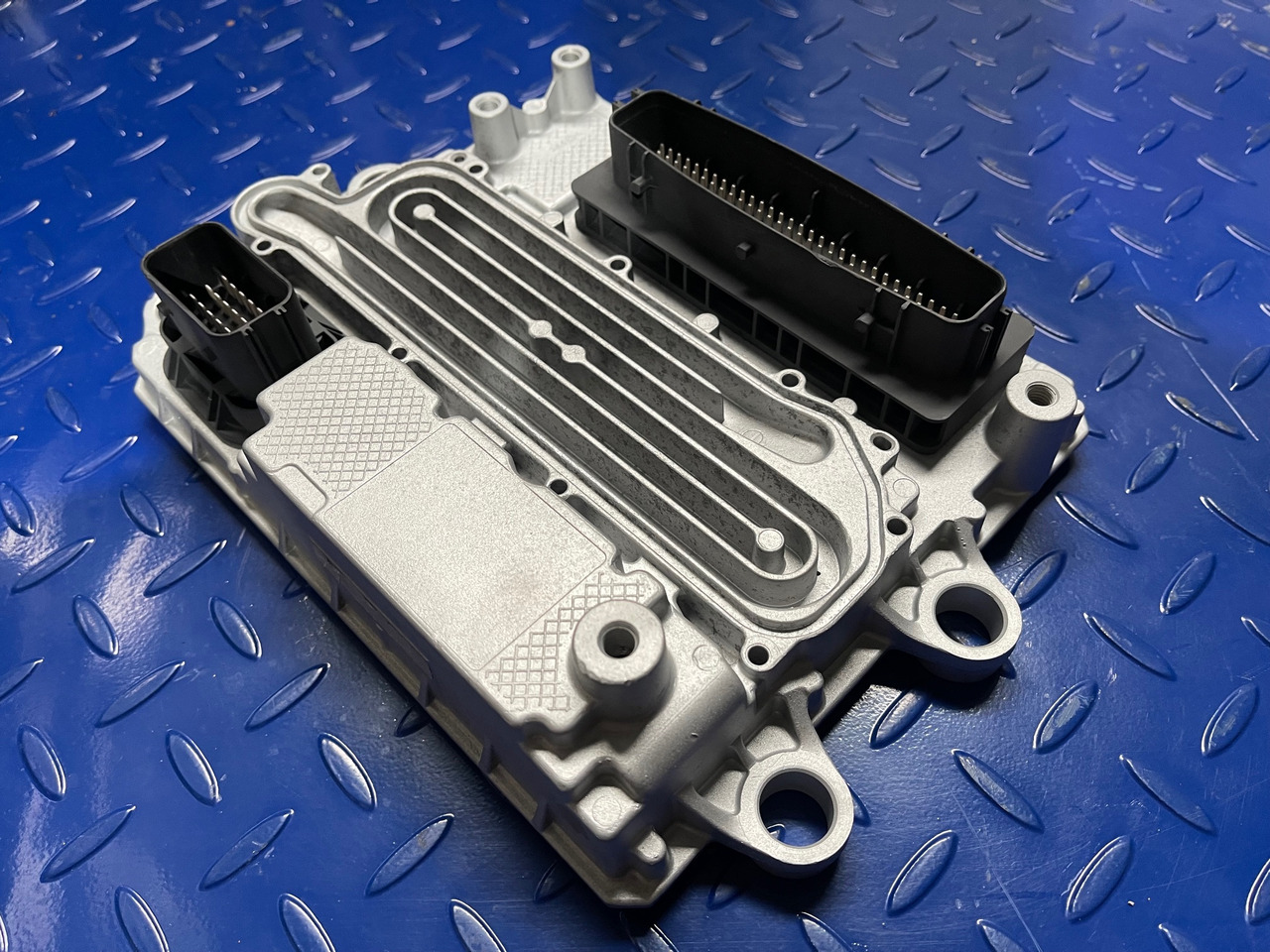 Mercedes Actros MP4 MCM A0024461735 Reconditioned - ECU untuk Truk: gambar 2 Mercedes Actros MP4 MCM A0024461735 Reconditioned - ECU untuk Truk: gambar 2