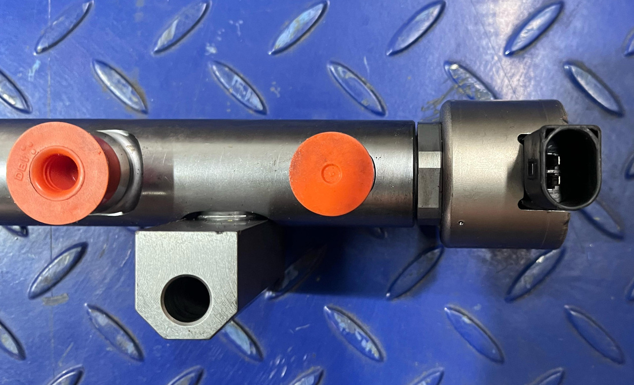 Mercedes Common Rail Pipe A9360780845 - Sistem bahan bakar: gambar 1 Mercedes Common Rail Pipe A9360780845 - Sistem bahan bakar: gambar 1