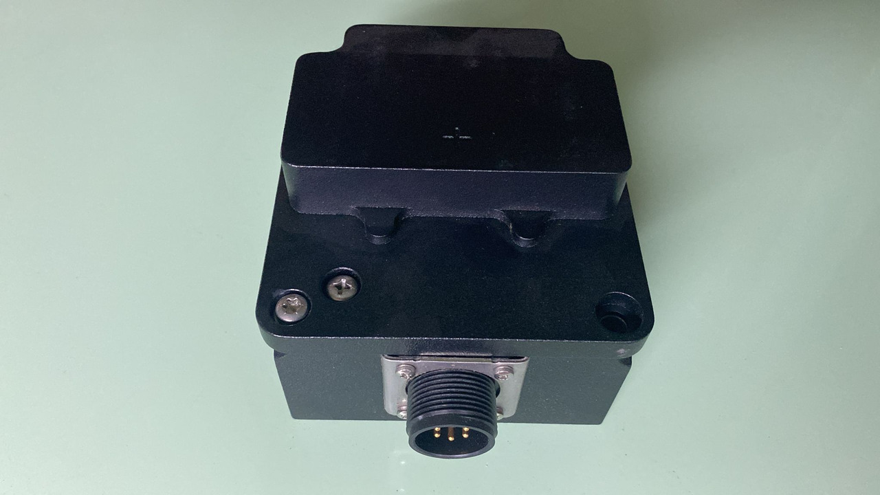CATERPILLAR 433-6936: 9-32 Volts Inertial Sensor - Suku cadang untuk Track loader yang ringkas: gambar 1 CATERPILLAR 433-6936: 9-32 Volts Inertial Sensor - Suku cadang untuk Track loader yang ringkas: gambar 1