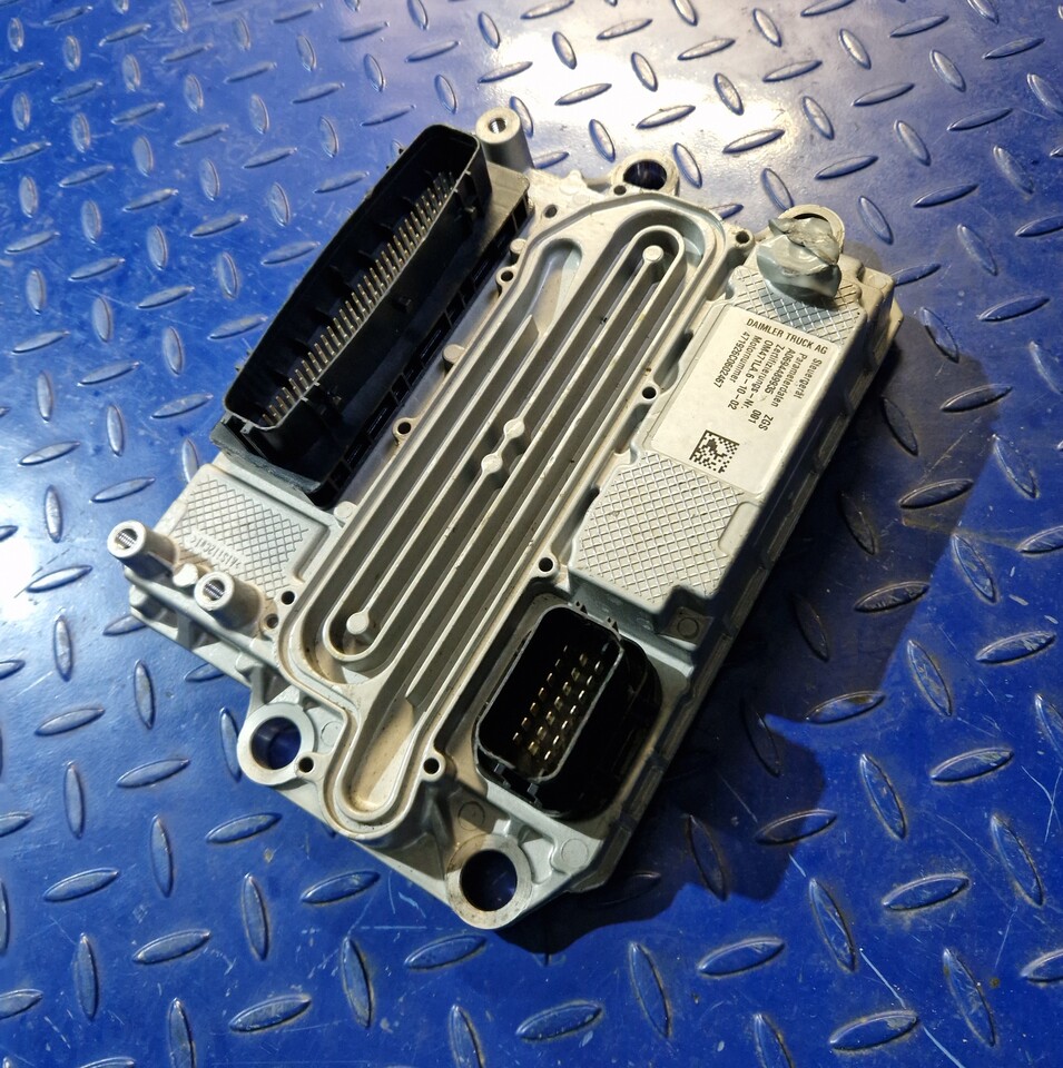 MERCEDES-BENZ Actros mp4 MCM2 MCM 2.1 A0024461235 Reconditioned - Suku cadang untuk Peralatan lainnya: gambar 1 MERCEDES-BENZ Actros mp4 MCM2 MCM 2.1 A0024461235 Reconditioned - Suku cadang untuk Peralatan lainnya: gambar 1