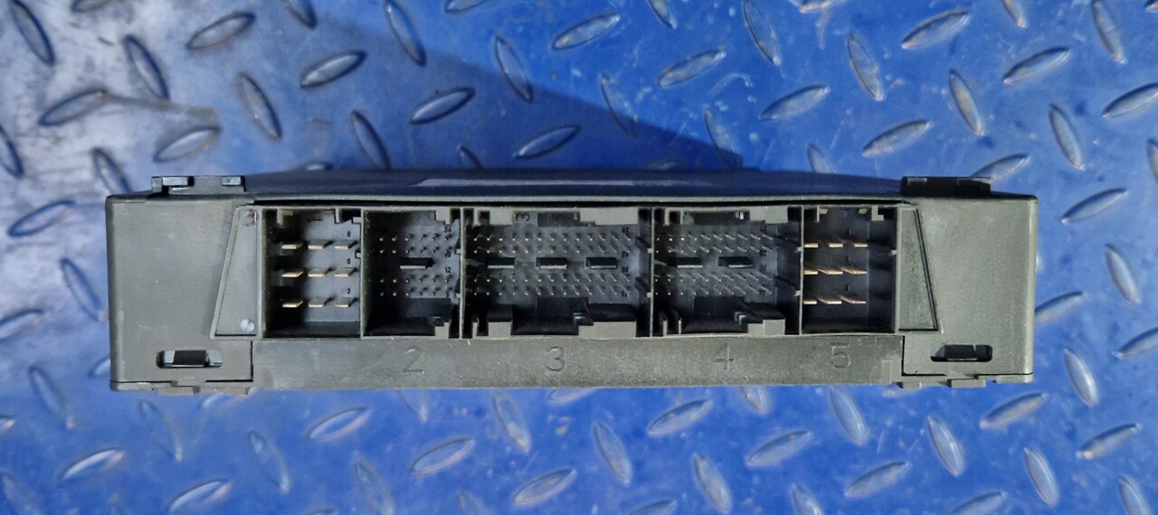 MERCEDES-BENZ Control Device Actros Mp4 CPC3 A0044464702 - Suku cadang untuk Peralatan lainnya: gambar 2 MERCEDES-BENZ Control Device Actros Mp4 CPC3 A0044464702 - Suku cadang untuk Peralatan lainnya: gambar 2