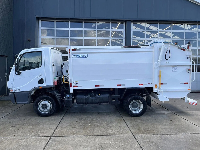 Mercedes-Benz Accelo 815 4x2 Garbage Compactor (2 units) Accelo 815 4x2 Garbage Compactor (2 units) - Truk sampah: gambar 2 Mercedes-Benz Accelo 815 4x2 Garbage Compactor (2 units) Accelo 815 4x2 Garbage Compactor (2 units) - Truk sampah: gambar 2