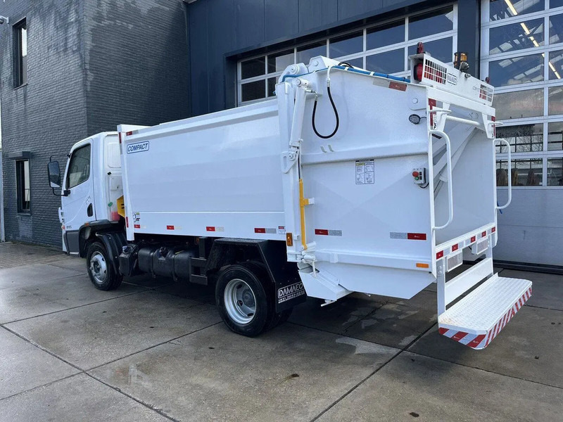 Mercedes-Benz Accelo 815 4x2 Garbage Compactor (2 units) Accelo 815 4x2 Garbage Compactor (2 units) - Truk sampah: gambar 3 Mercedes-Benz Accelo 815 4x2 Garbage Compactor (2 units) Accelo 815 4x2 Garbage Compactor (2 units) - Truk sampah: gambar 3