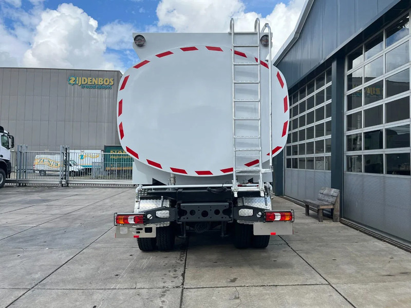Mercedes-Benz Arocs 4040 6x6 Water Tank Truck - Truk tangki: gambar 4 Mercedes-Benz Arocs 4040 6x6 Water Tank Truck - Truk tangki: gambar 4