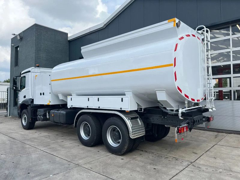 Mercedes-Benz Arocs 4040 6x6 Water Tank Truck - Truk tangki: gambar 3 Mercedes-Benz Arocs 4040 6x6 Water Tank Truck - Truk tangki: gambar 3