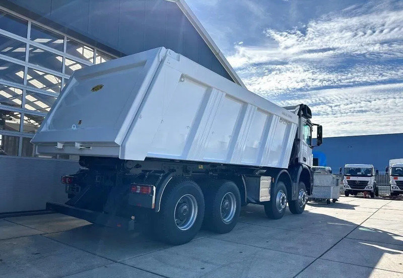 Truk jungkit baru Mercedes-Benz Arocs 4140 K 8x4 Meiller Tipper (1unit): gambar 18