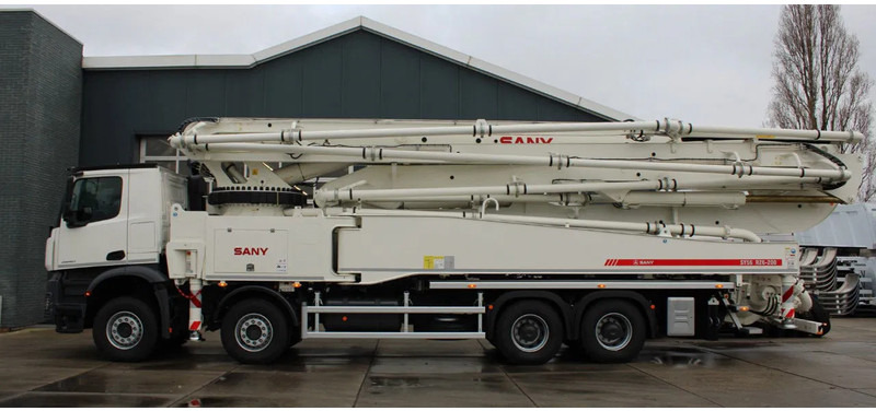Mercedes-Benz Arocs 4840 8x4 Sany SY56 Concrete pump Build by Putzmeister - Truk pompa beton: gambar 2 Mercedes-Benz Arocs 4840 8x4 Sany SY56 Concrete pump Build by Putzmeister - Truk pompa beton: gambar 2