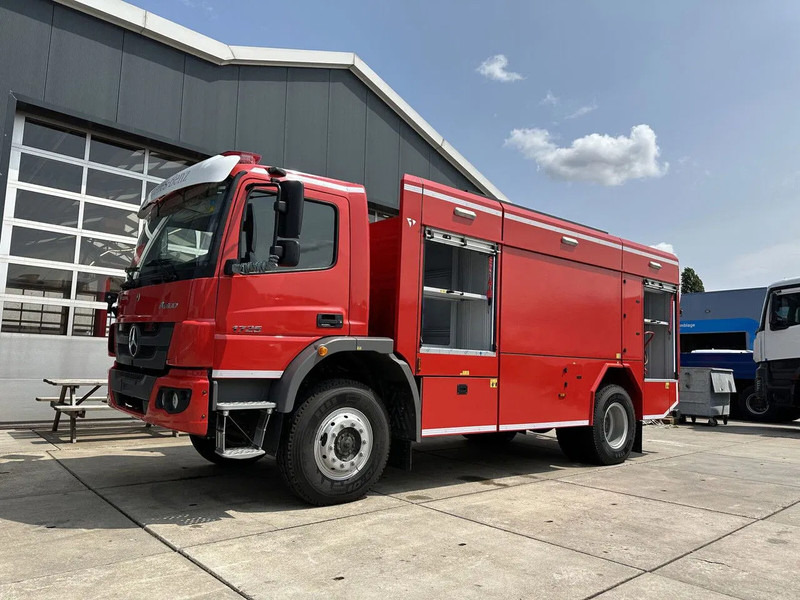 Mercedes-Benz Atego 1725 4×4 Fire Fighting Truck - Truk pemadam kebakaran: gambar 2 Mercedes-Benz Atego 1725 4×4 Fire Fighting Truck - Truk pemadam kebakaran: gambar 2
