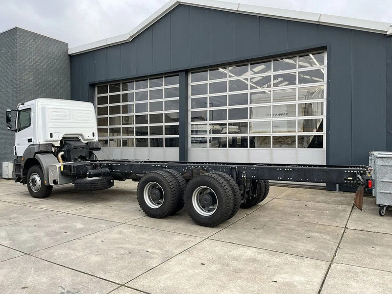 Mercedes-Benz Axor 3344 6x4 Chassis Cabin - Truk sasis: gambar 3 Mercedes-Benz Axor 3344 6x4 Chassis Cabin - Truk sasis: gambar 3