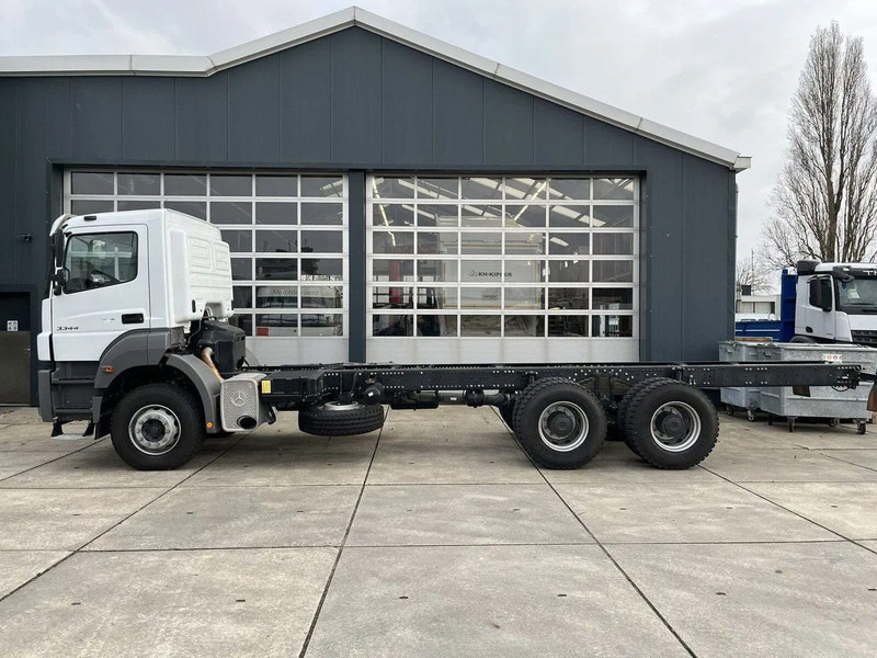 Mercedes-Benz Axor 3344 6x4 Chassis Cabin - Truk sasis: gambar 2 Mercedes-Benz Axor 3344 6x4 Chassis Cabin - Truk sasis: gambar 2