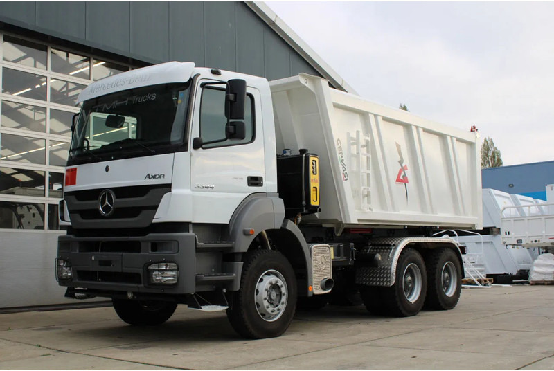 Mercedes-Benz Axor 3344 K 6x4 Tipper Truck - Truk jungkit: gambar 1 Mercedes-Benz Axor 3344 K 6x4 Tipper Truck - Truk jungkit: gambar 1