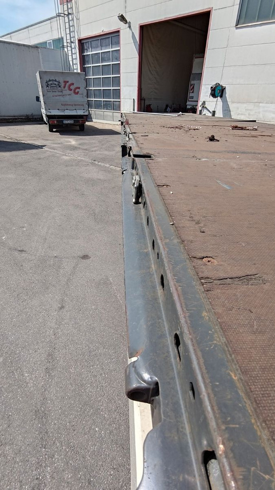 Semi-trailer flatbed Krone SD*Pritsche beschädigt*: gambar 6