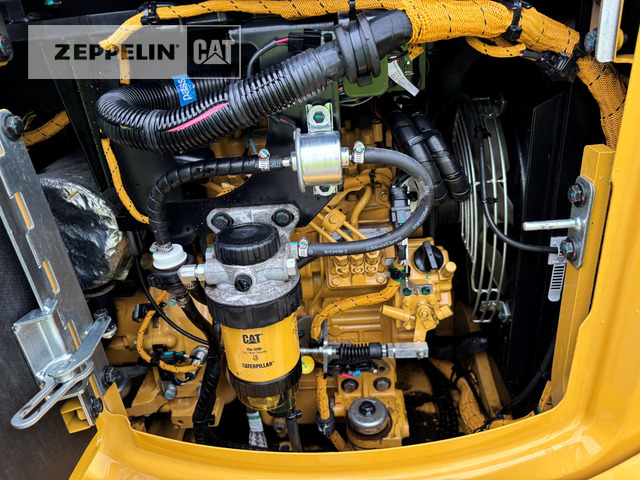 Ekskavator mini Cat 302.7CR-07: gambar 19