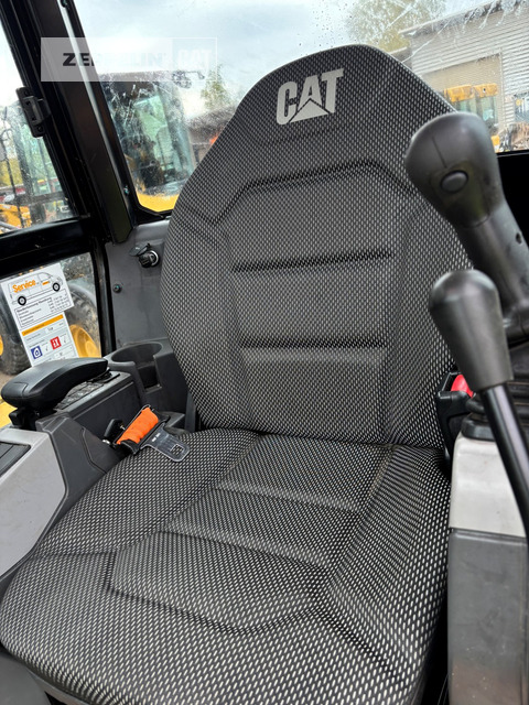 Ekskavator mini Cat 302.7CR-07: gambar 9