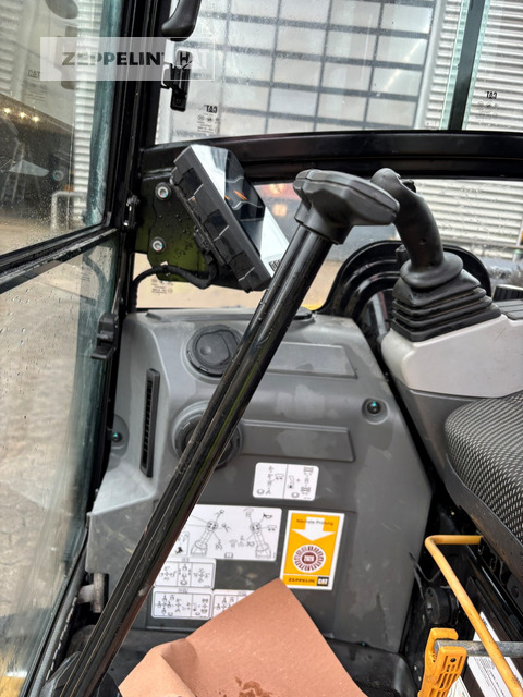 Ekskavator mini Cat 302.7CR-07: gambar 11