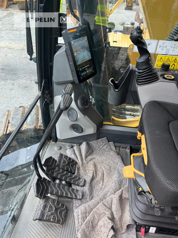 Ekskavator perayap Cat 315-07B: gambar 12