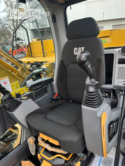 Ekskavator perayap Cat 320-07D: gambar 18