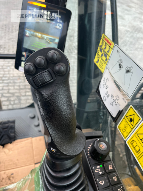 Ekskavator perayap Cat 320-07D: gambar 22