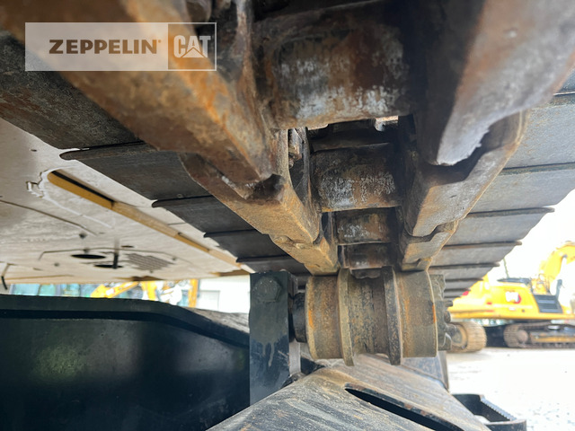 Ekskavator perayap Cat 320-07D: gambar 16