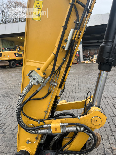 Ekskavator perayap Cat 320-07D: gambar 12