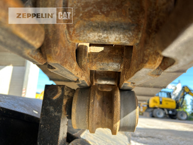 Ekskavator perayap Cat 326-07A: gambar 15