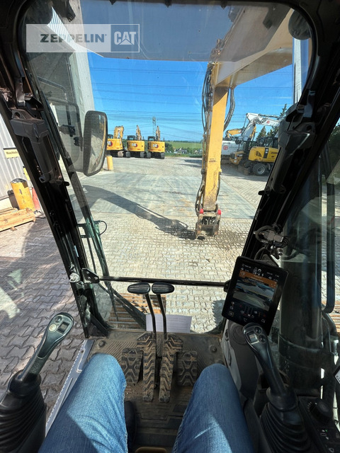 Ekskavator perayap Cat 326-07A: gambar 41