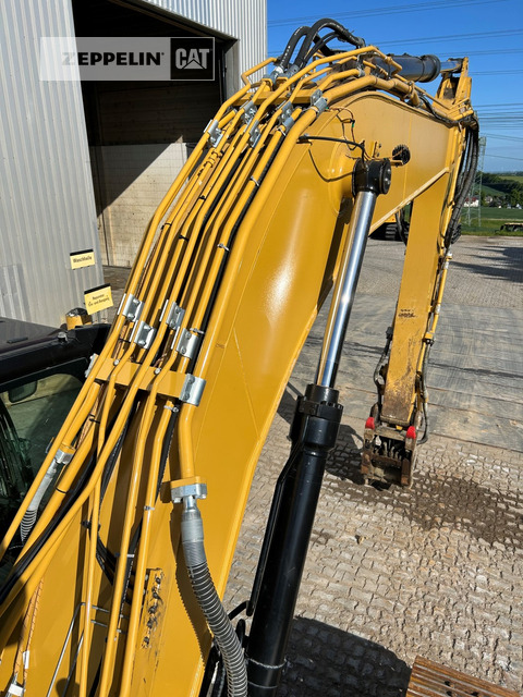 Ekskavator perayap Cat 326-07A: gambar 25