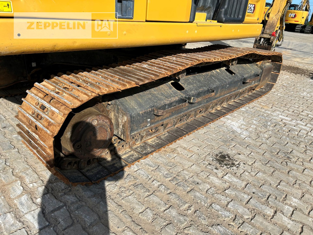 Ekskavator perayap Cat 326-07A: gambar 12