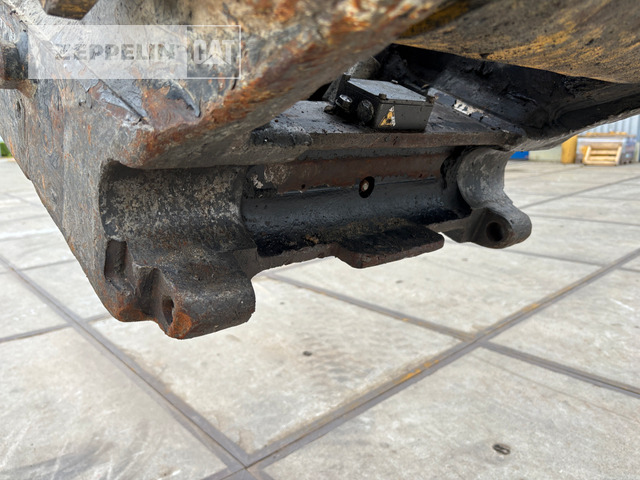 Ekskavator perayap Cat 340-07A: gambar 11